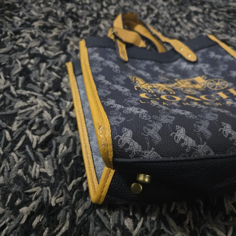 COACH Horse & Carriage Tote Bag Black/Yellow Leather Trim A1773-21586